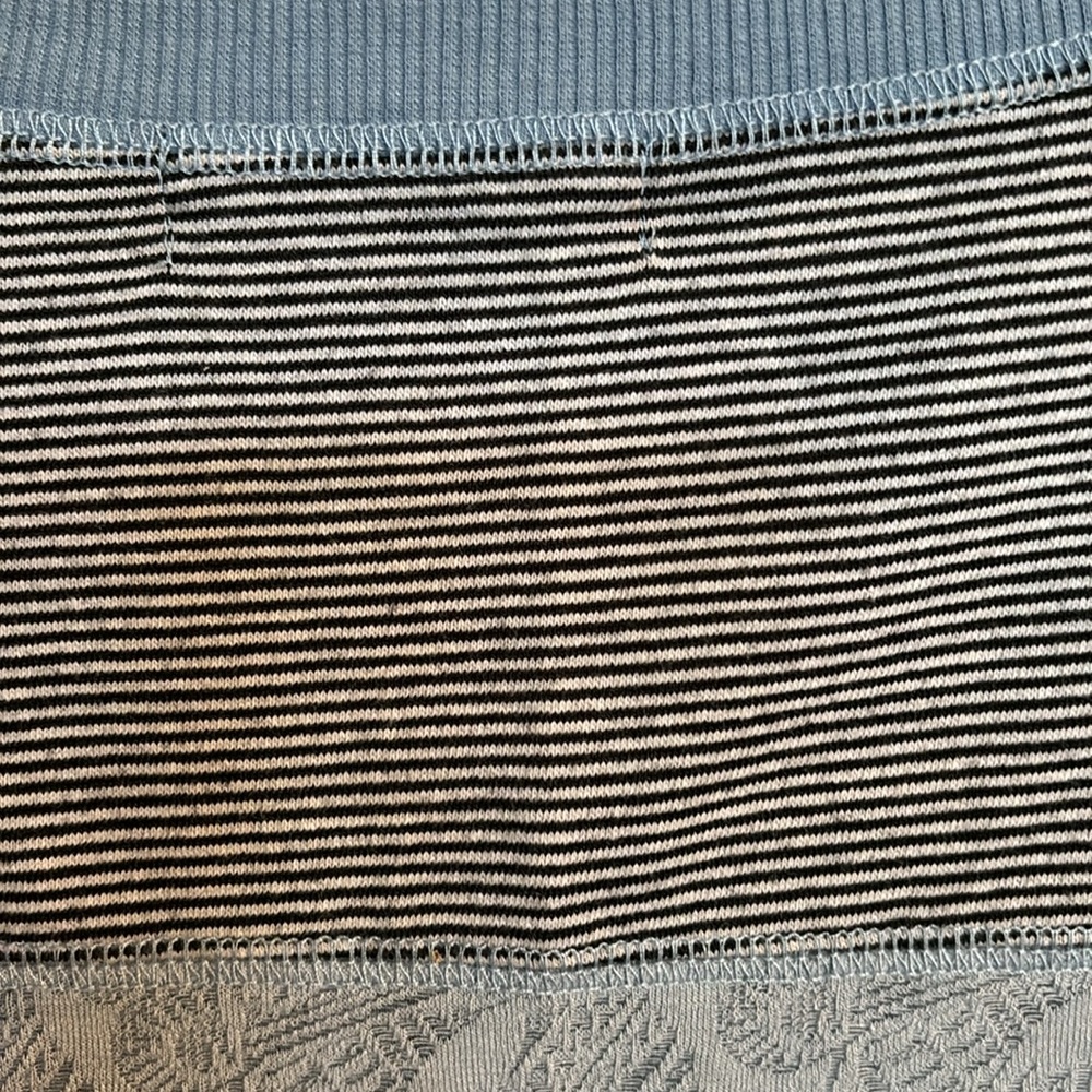 Sanctuary blue heather henley with lace details. Small - Picture 8 of 11